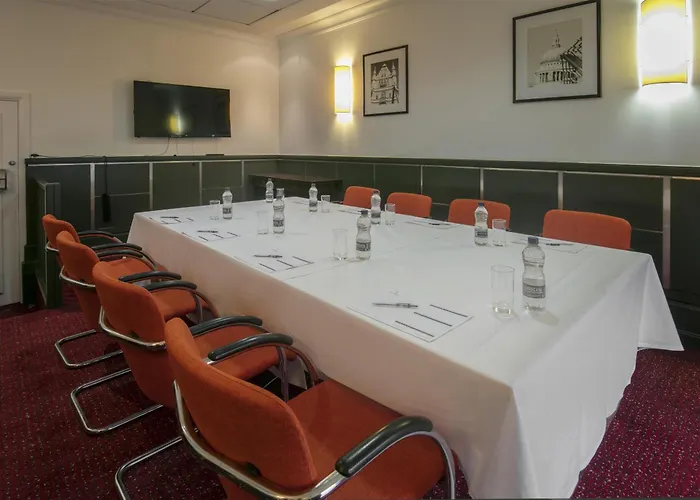 Crown , Worldhotels DistinctiveHotel Londra